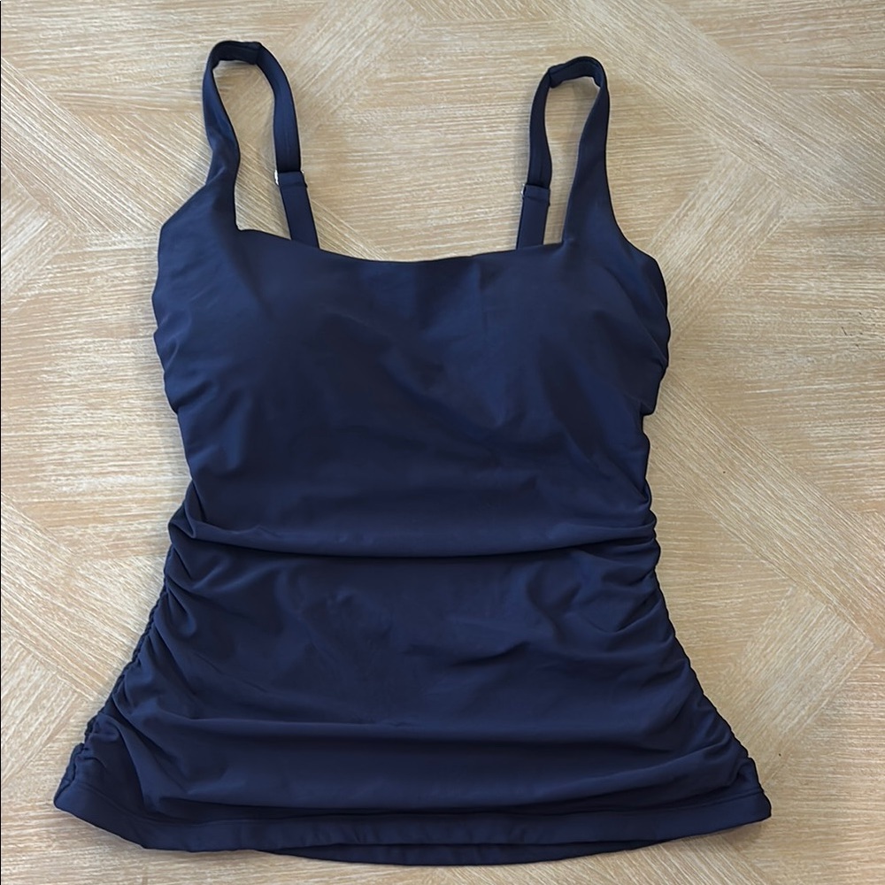 Athleta 34D/DD Tankini swim top